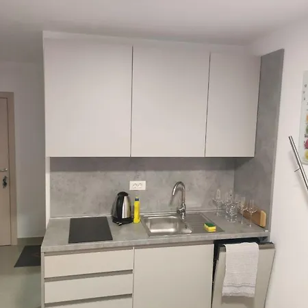 Tombo Apartman